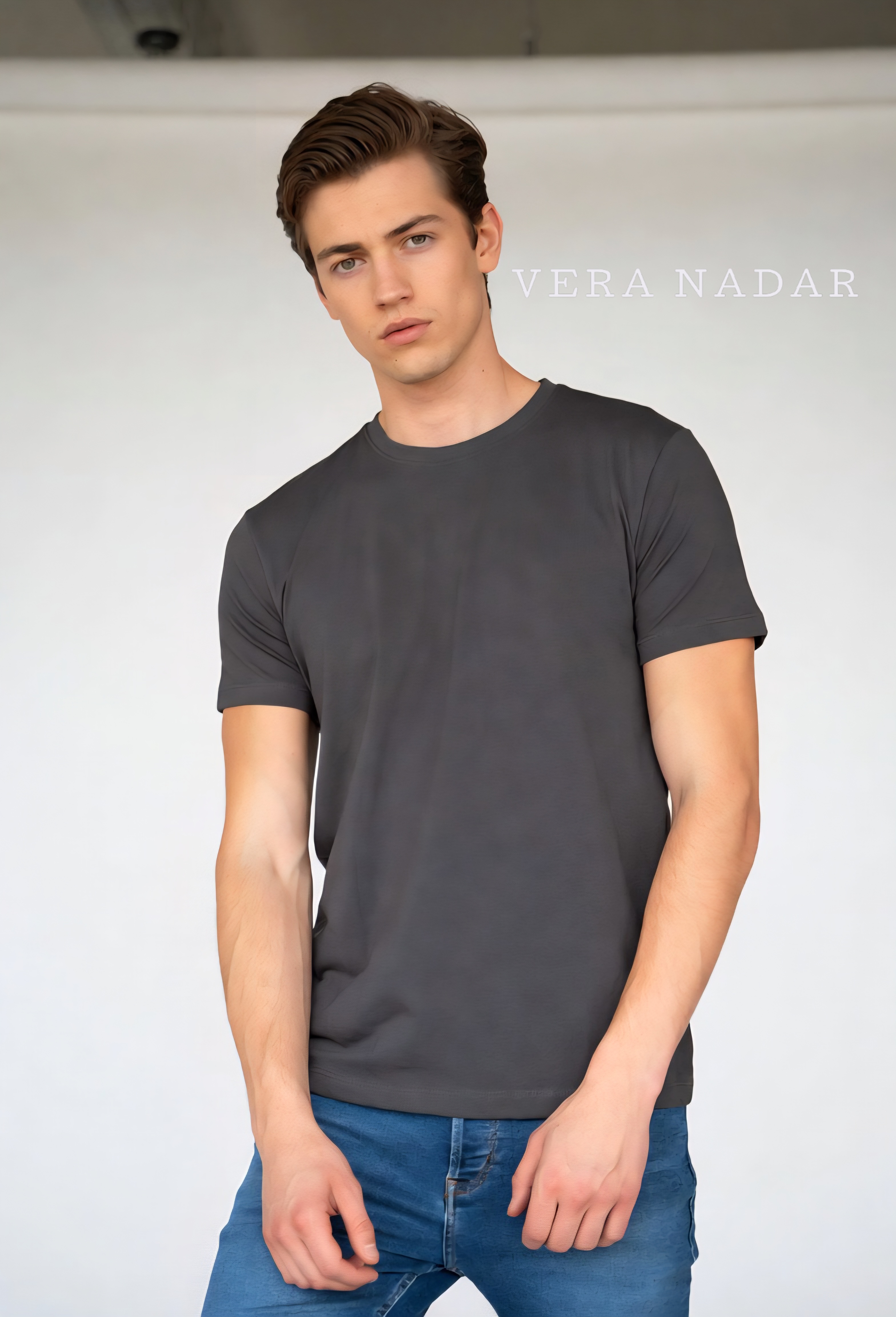 Modern Normal Kesim Tişört